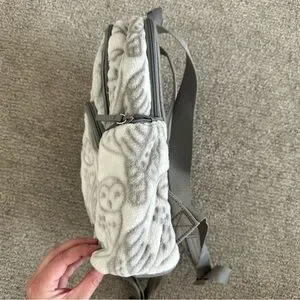 Vera Bradley | Bags | Vera Bradley Gray Owl Pattern Backpack  display picture 3